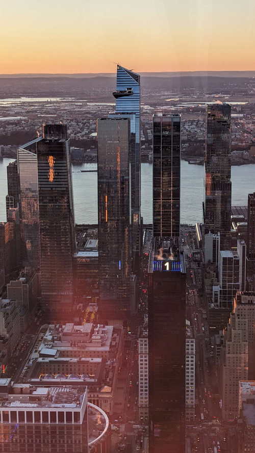 NYC_2024-02-06 17-12-41_PXL_20240206_221241872.LONG_EXPOSURE-01.COVER